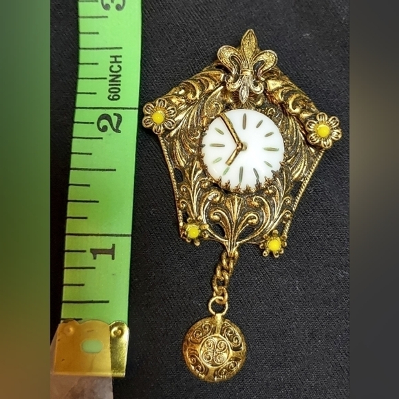 Vintage 40"s brass and glass face cuckoo clock Brooch pin Czech Slovakic - Picture 3 of 10